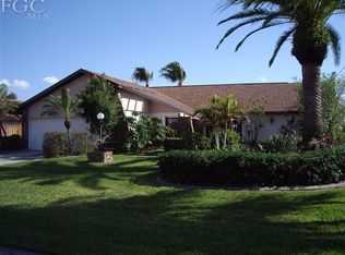 702 SW 49th Ln, Cape Coral, FL 33914