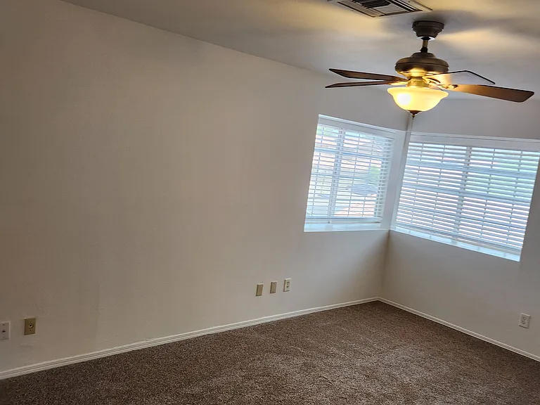 2721 W Estrella Dr — Photo 27