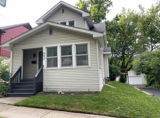 902 Pioneer St, Kalamazoo, MI 49008