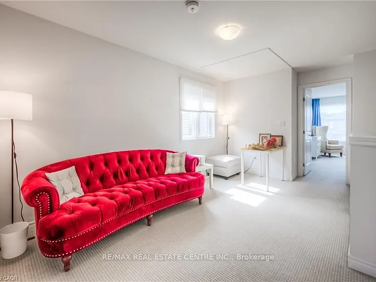 19 Baker Ln — Photo 16