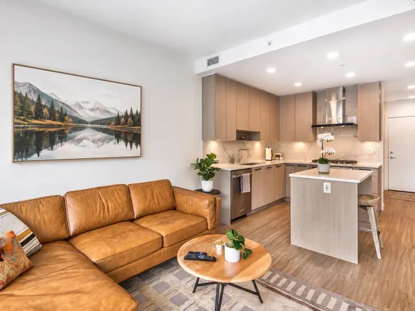 555 Sydney Ave #603, Coquitlam, BC V3K 3J8