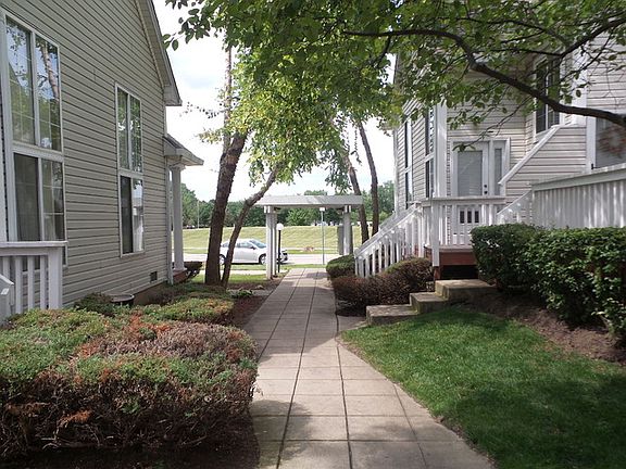 2nd image of 317 Whispering Ct #317