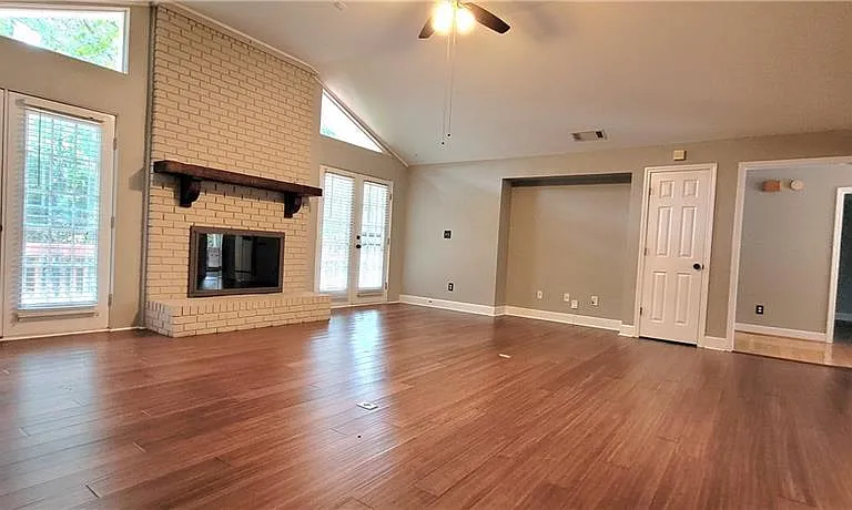 3202 Bolissa Dr — Photo 2