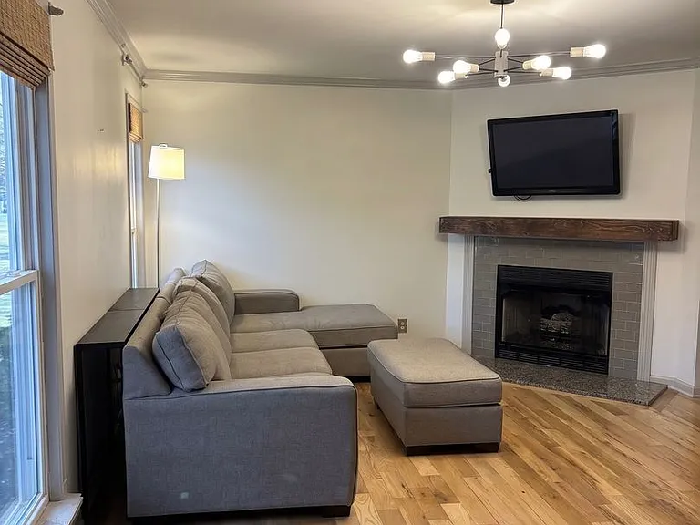 107 Nimitz Cir — Photo 3