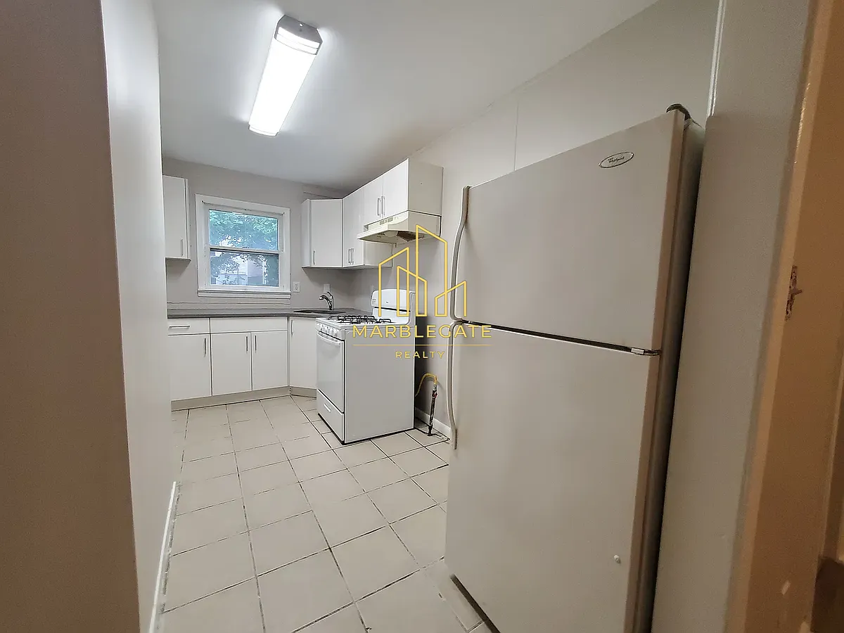 Building Photo - 216 Fairmount Ave #2A