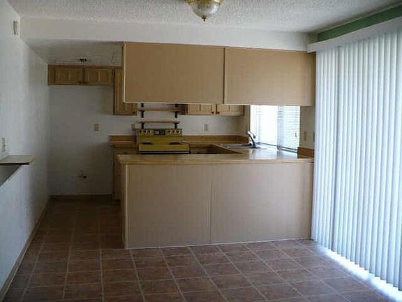 4th image of 2612 Kingston Dr