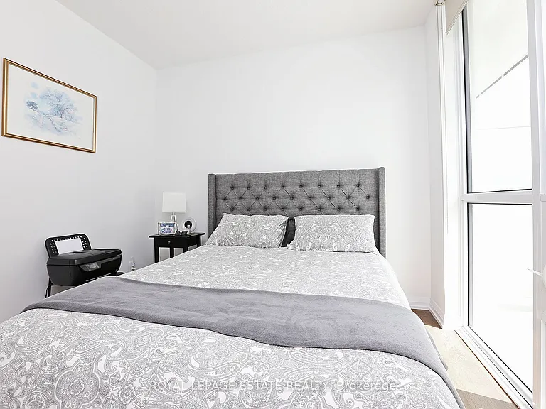 101 Erskine Ave #510 — Photo 19