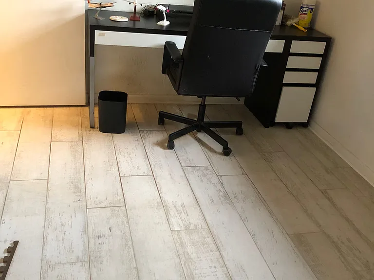 3rd Bedroom / Office has ample storage in closet