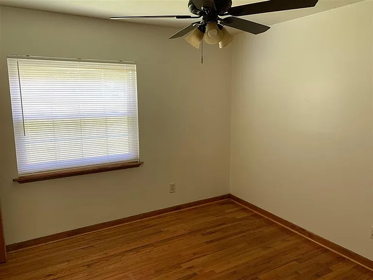 1805 Mayhew St — Photo 9