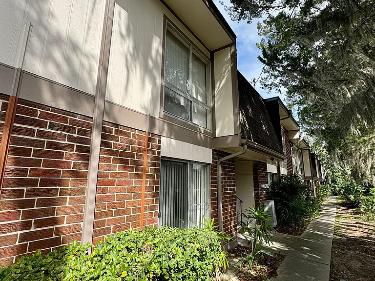 1700 SW 16th Ct #P23 — Photo 1