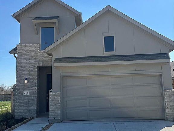 3rd image of 206 Mercury Sky Rd