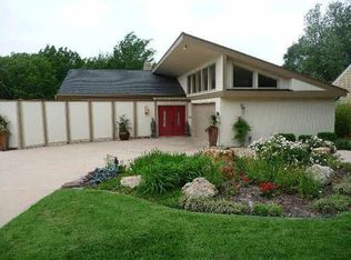 2037 Brentwood St, Wichita, KS 67218