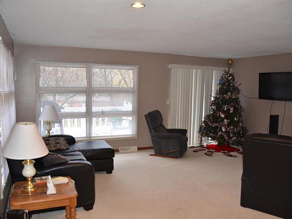 2nd image of N1967 Wedgewood Dr E