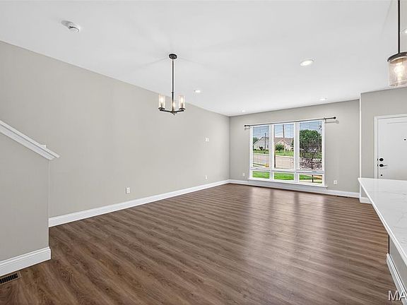 3rd image of 2810 McClay Rd