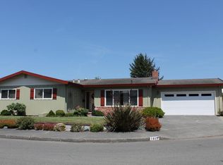 1867 Dean St, Eureka, CA 95501