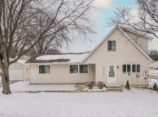 4025-4027 Heritage Rd, Cedar Falls, IA 50613