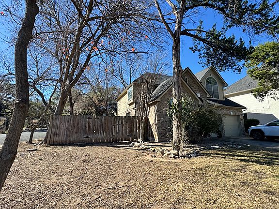 2nd image of 4801 Whispering Valley Dr