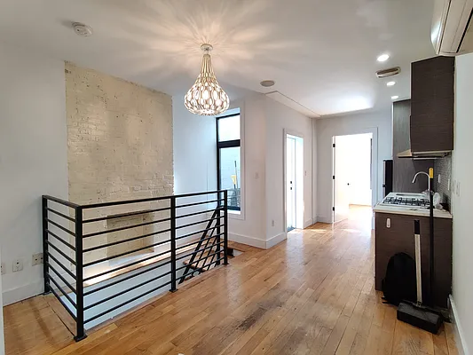 Rented by Signature Property Realty | media 14