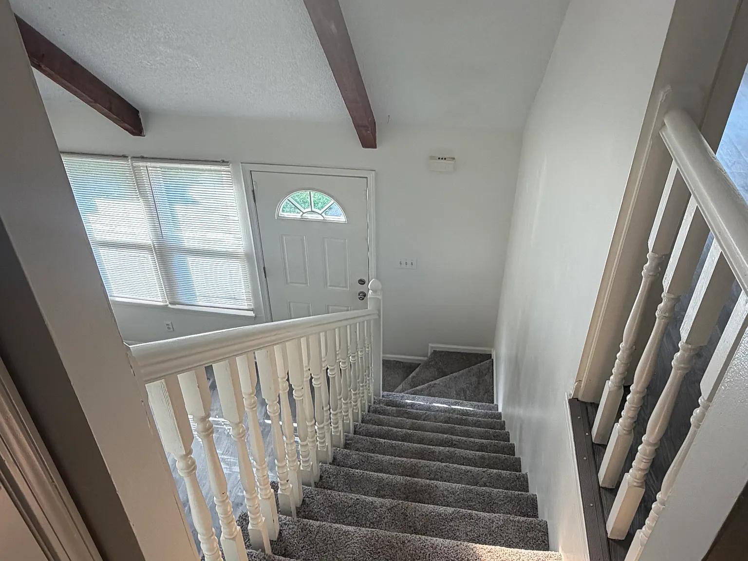 3 bed, 1.5 bath, 1300 sqft, $1,800 — Photo 4
