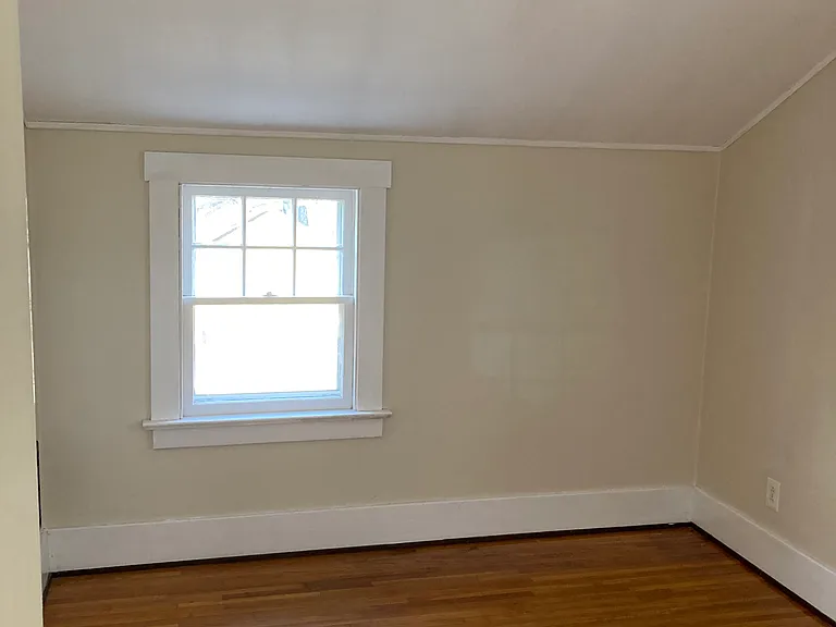 128 Bonesteel St — Photo 15