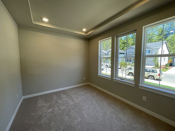 3rd image of 15332 201st Ave E