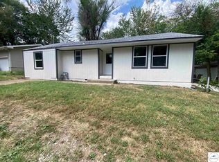 106 N Hughes St, Windsor, MO 65360
