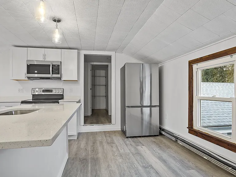 47 Railroad Ave #2 — Photo 9