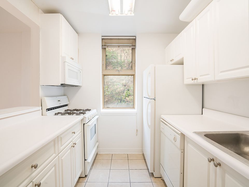 2nd image of 316 E 63rd St APT 2G