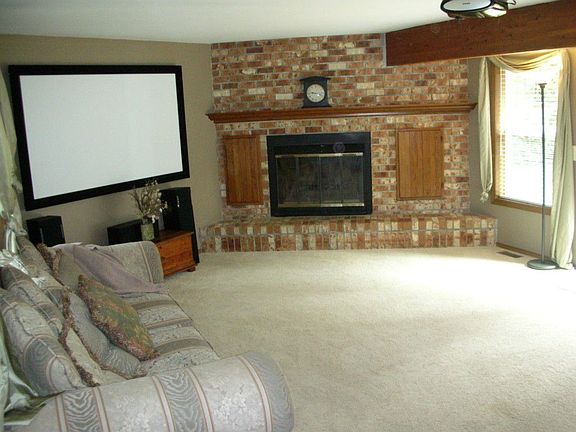 4th image of 20935 NE 60th Pl