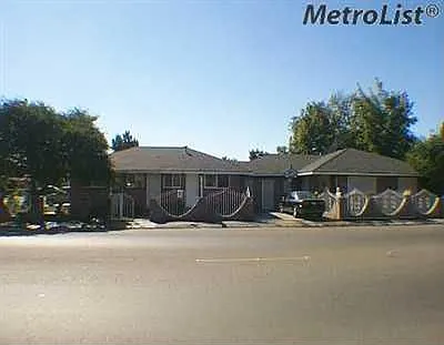 703 N Filbert St photo 1