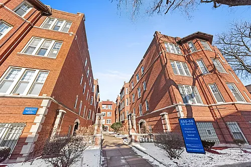 540 W Aldine Ave Photo 1