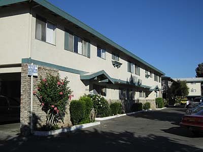 2nd image of 1940 California St APT 21