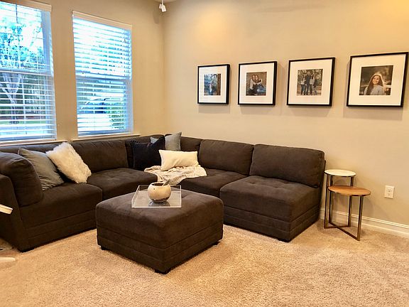 11' x 14' Den off entryway 