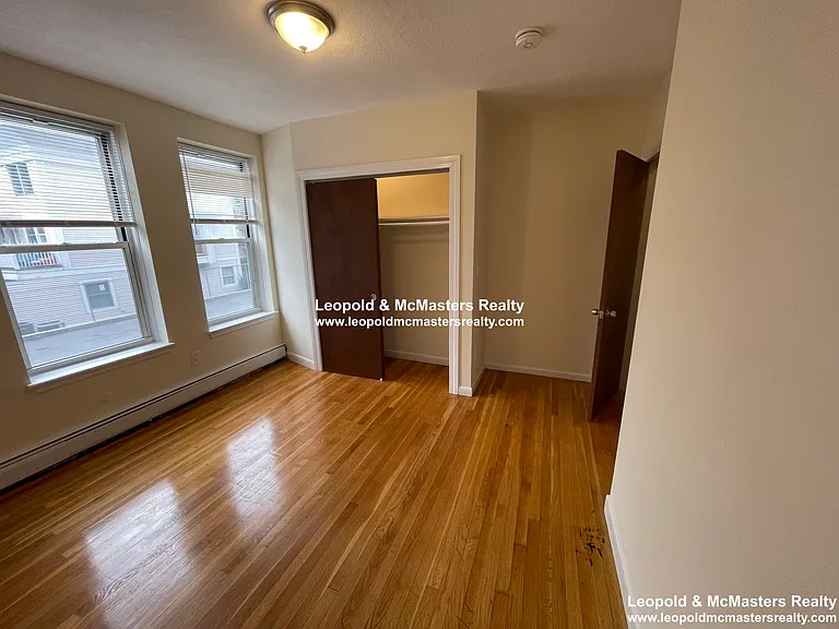 North Beacon St Brighton Apartments — Photo 33
