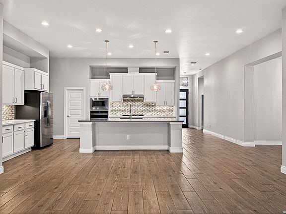 2nd image of 9012 Raven pointe