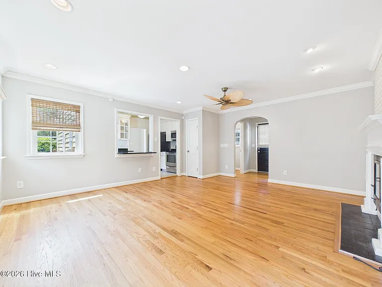 2912 Oberlin Rd — Photo 23