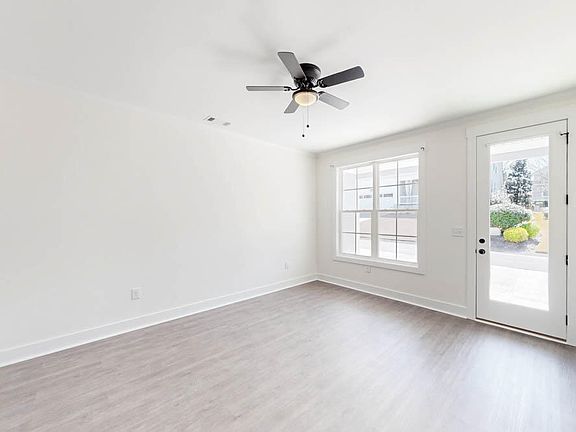 4th image of 219 Banksia Rd