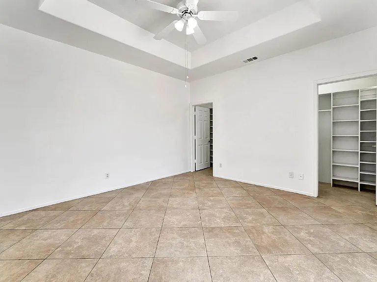 2560 Silver Shadow Dr — Photo 20