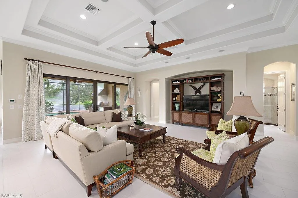 3 bed, 2.5 bath, 2615 sqft, $17,000 — Photo 3