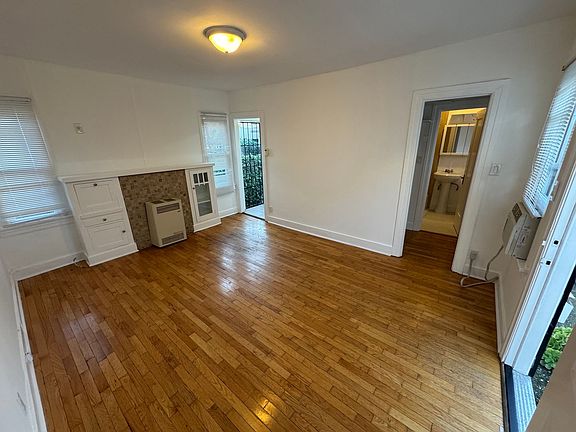 3rd image of 807 N Fuller Ave #2/5