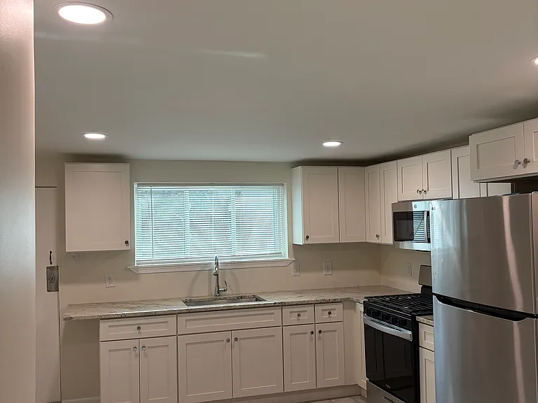 Kitchen, new appliances, cabinets