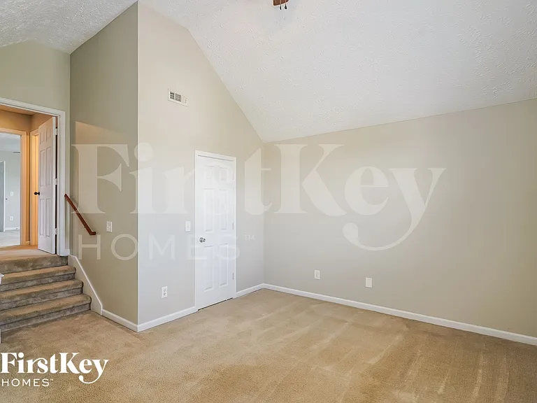 308 Birchclay Point N — Photo 17