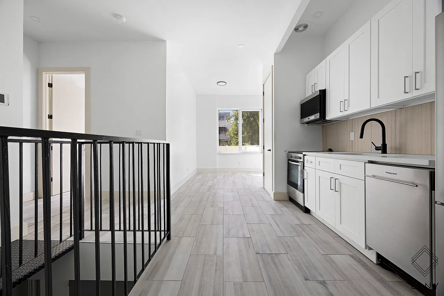 1482 Brooklyn Avenue — Photo 3
