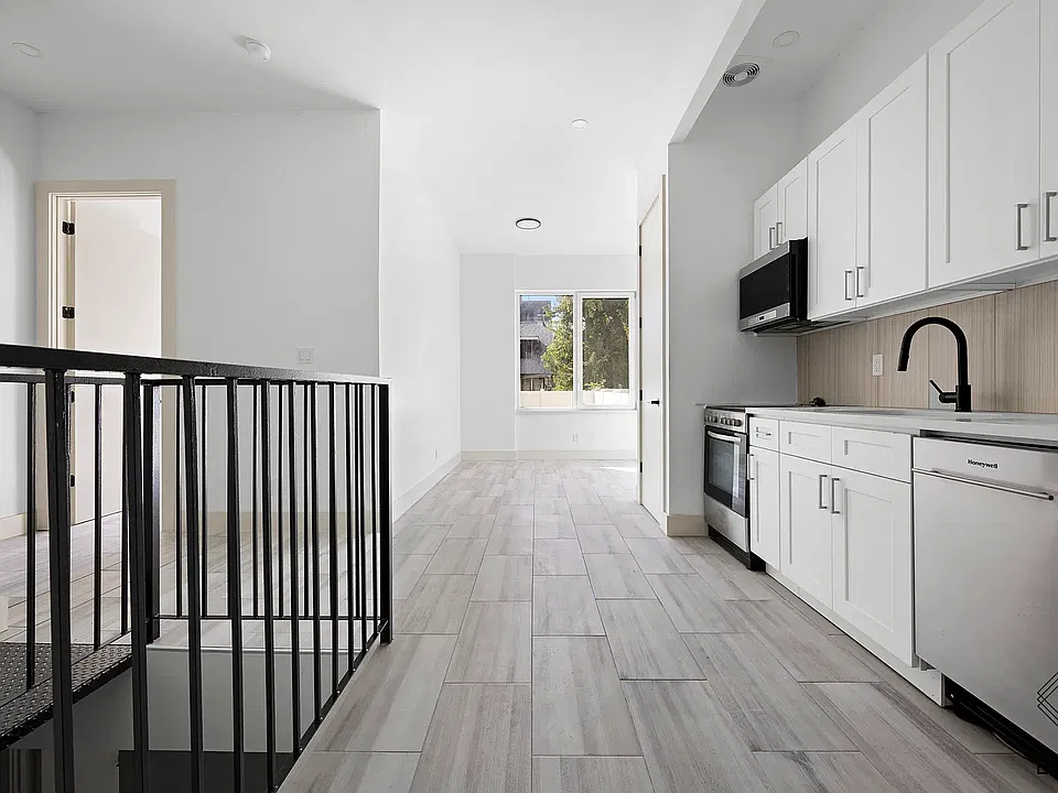 1482 Brooklyn Ave #1B