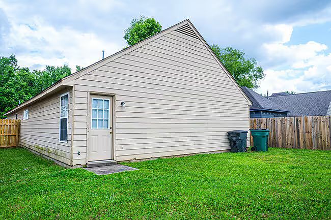 1st image of 4721 Waterfront Oak Dr