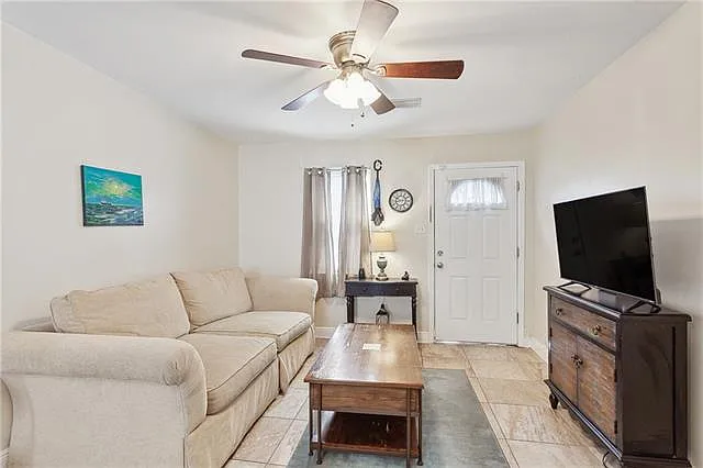 1 bed, 1.0 bath, 400 sqft, $1,350 — Photo 3