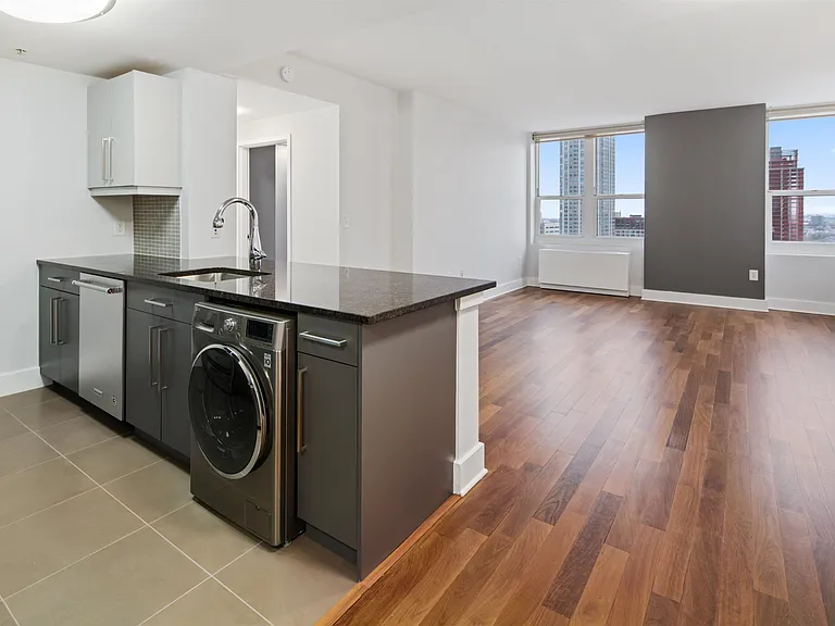 88 Morgan St #3301 — Photo 3