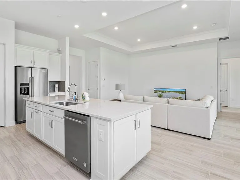 1905 Fresno Ave — Photo 6