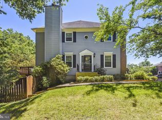 7111 Lake Cove Dr, Alexandria, VA 22315