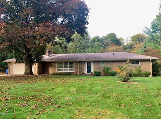 1045 Carpenter Ave NW, Grand Rapids, MI 49504